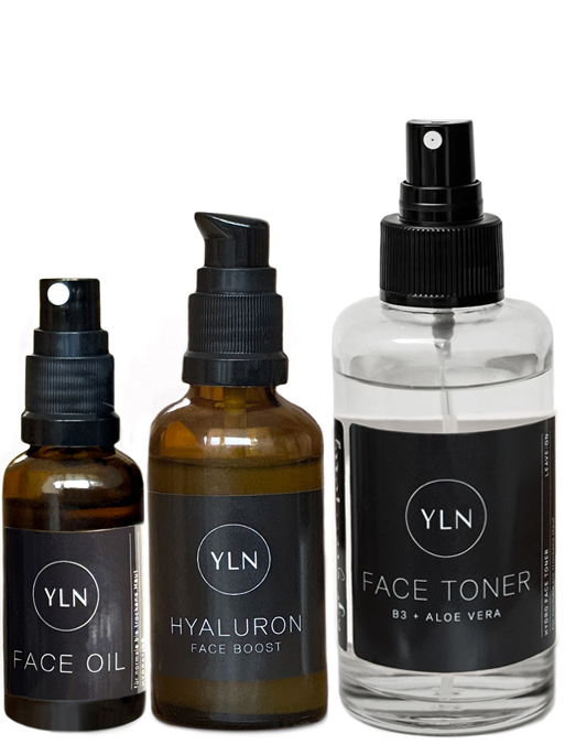 Ein Anti-aging Gesichtspflege Set zum ausprobieren. Bestehend aus einem Tonikum, einem Hyaluron Serum und einem Gesichtsöl. Nährt reife bedürftige Haut und lässt die strahlen.