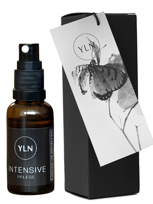 Eine Glasflasche mit 30ml Haaröl für sehr trockenes, kräftiges, Haar bringt Geschmeidigkeit und Glanz in stumpfes störrisches Haar